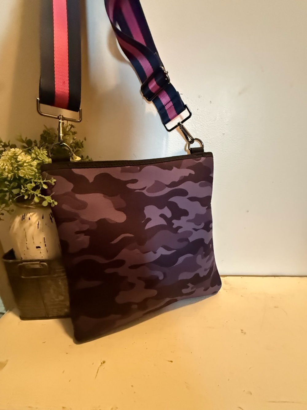 Haute Shore Black Neoprene Crossbody Handbag 12”x13” Pink Stripe Purse EUC - Picture 3 of 6
